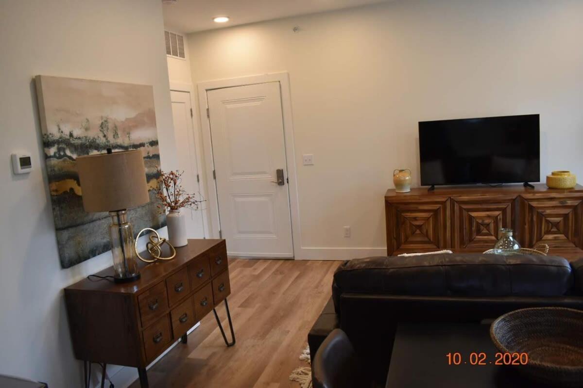 Downtown Traverse City Capri Condo 316 Екстериор снимка