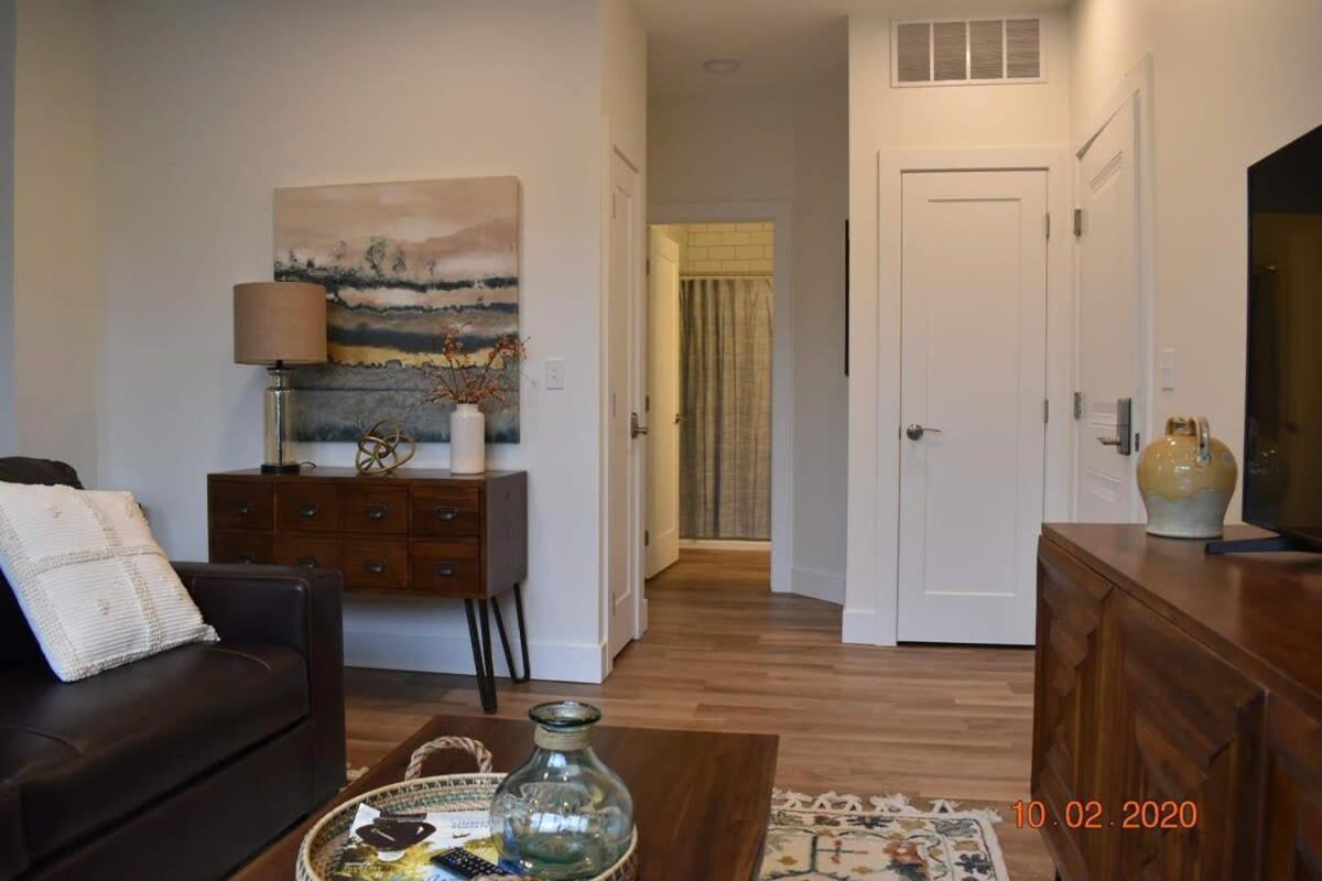 Downtown Traverse City Capri Condo 316 Екстериор снимка